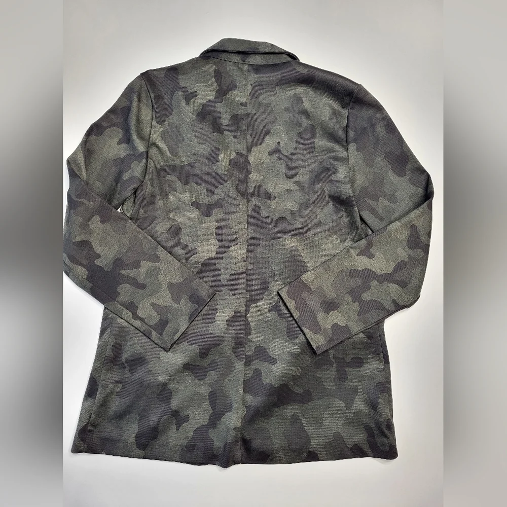 Rachel Zoe Women's Medium Black Green Camo Open Front Casual Blazer Jacket EUC